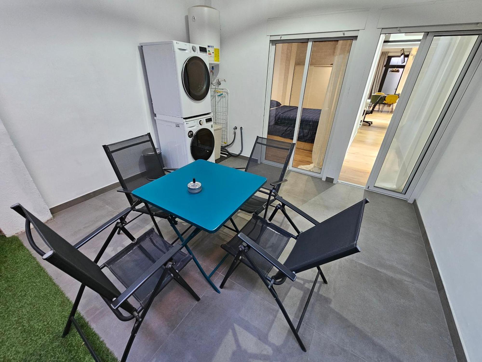 Bear Homes - Olimpia Suite Valencia Exterior photo