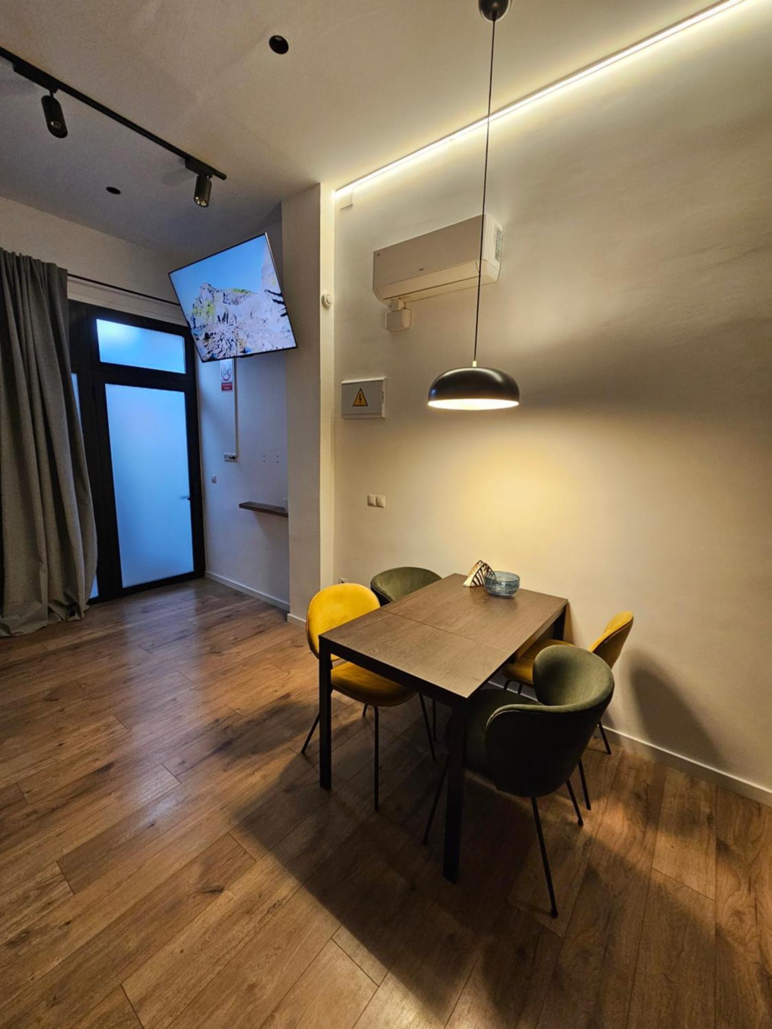 Bear Homes - Olimpia Suite Valencia Exterior photo