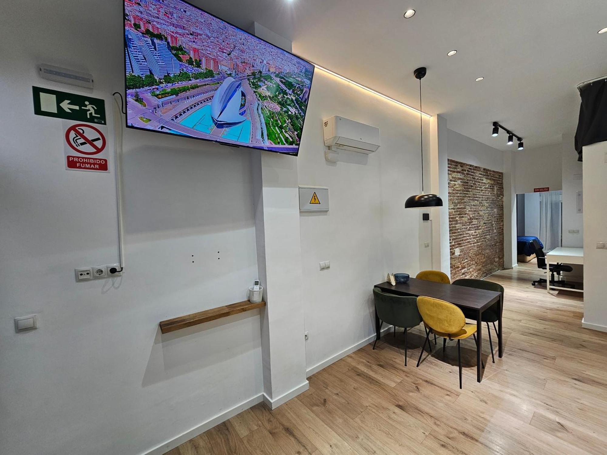 Bear Homes - Olimpia Suite Valencia Room photo
